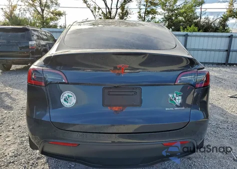 2024 Tesla Model Y from USA, damaged, VIN 7SAYGAEE0RF098408